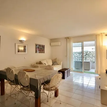 Appartement Family, 4 Pers, Parking, Piscine
