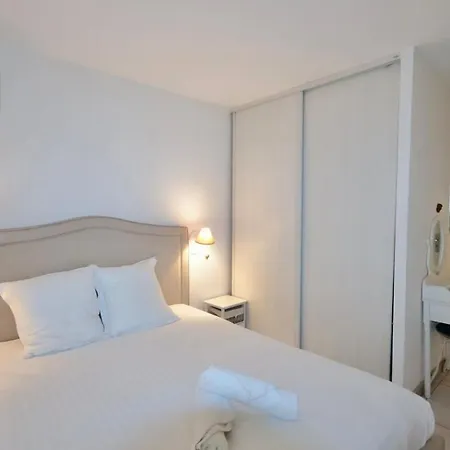 Family, 4 Pers, Parking, Piscine Appartement *